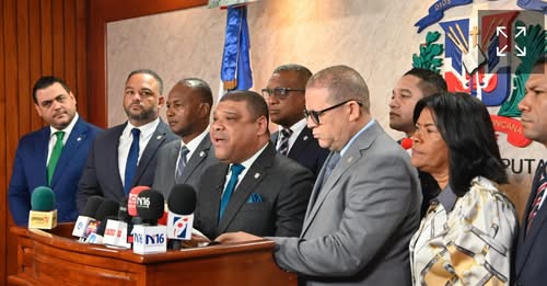 PRD y FP depositan interpelación de Celso Marranzini por “largos apagones”