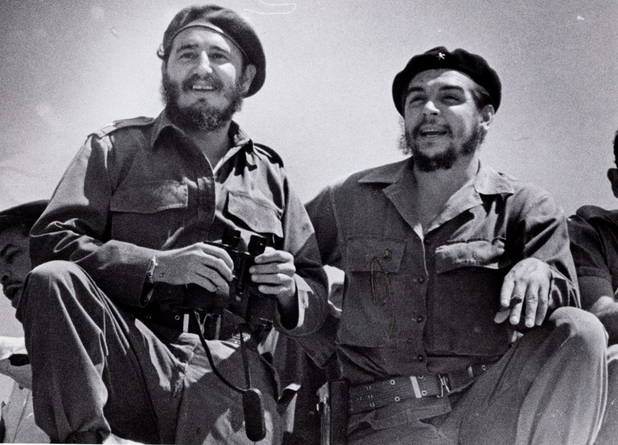 Polémica en México por retiro de esculturas del 'Che' Guevara y Fidel Castro