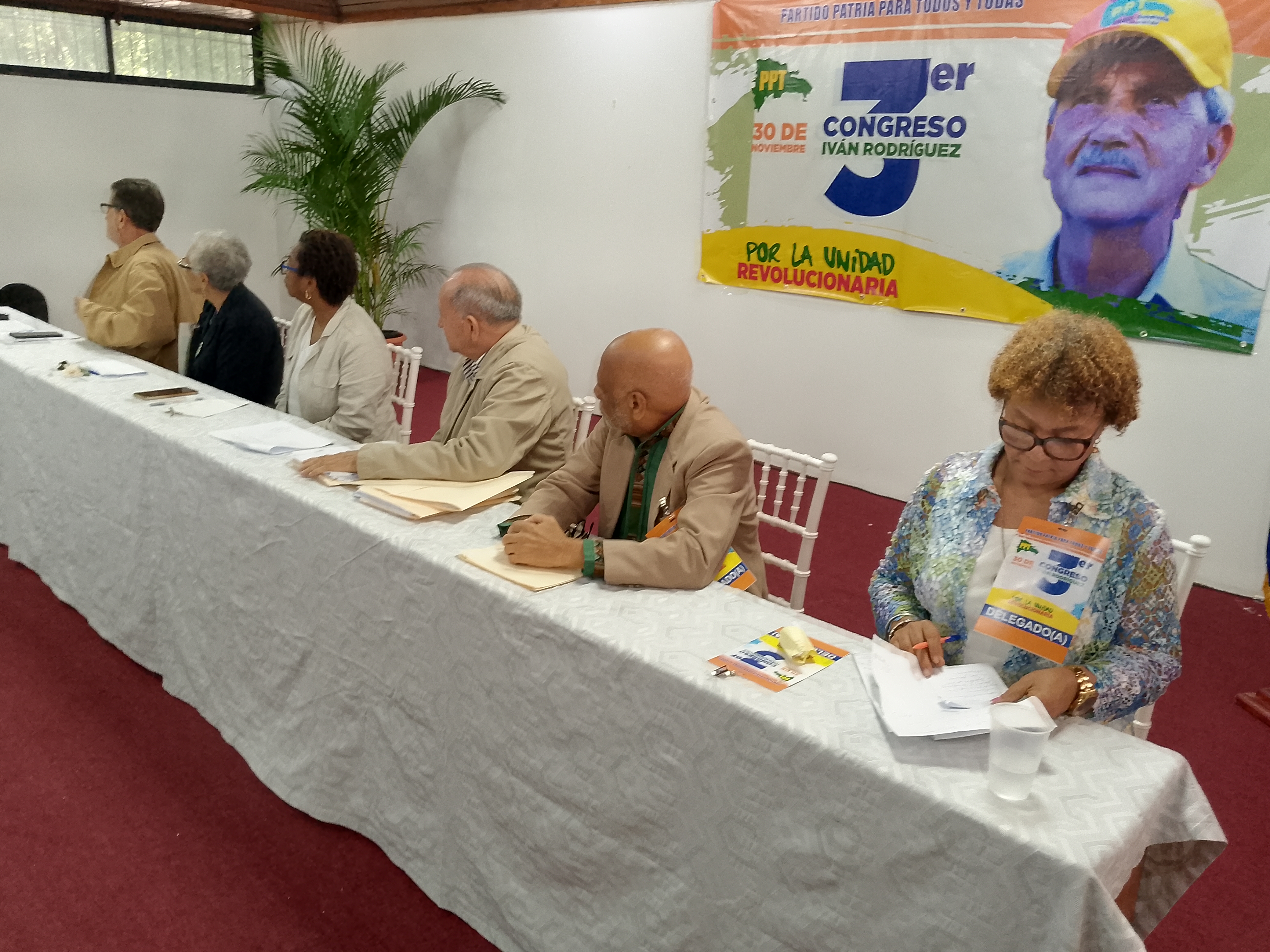 PTT condena alza de precios del GLP y gasoil; advierte impacto inflacionario