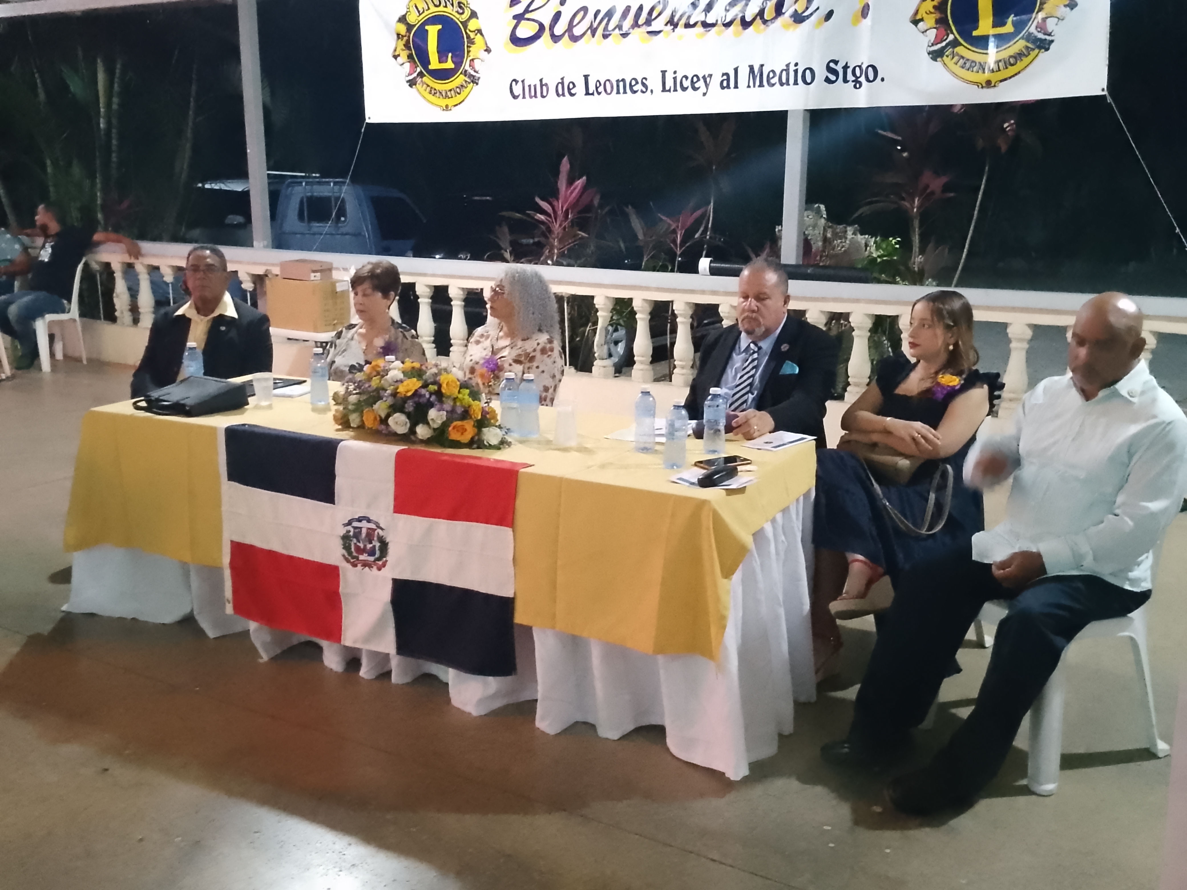 IMPULSAR LOS CACEROLAZOS