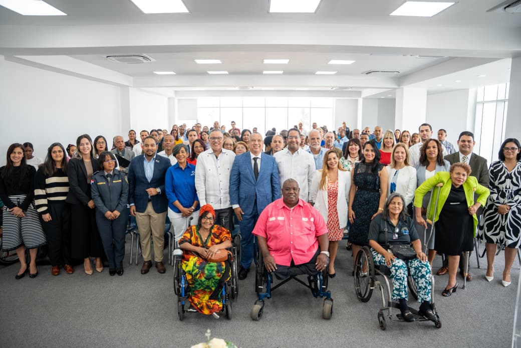 Padre nuestro es Bolívar. El entreguista es enemigo nuestro* Por  Lilliam Oviedo