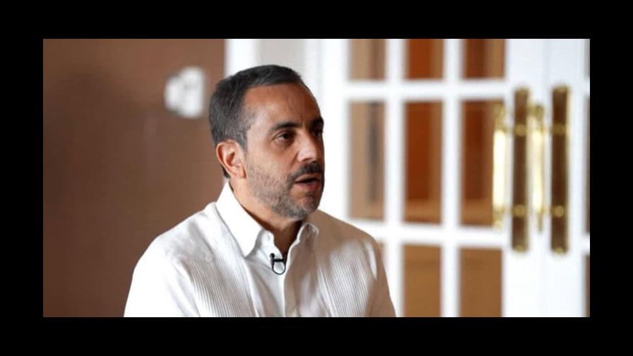 Antonio Espaillat sale libre del Palacio de Justicia de Ciudad Nueva