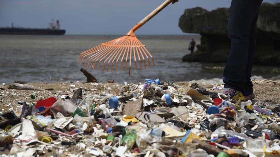 Presidente Luis Abinader observa ley de Residuos Sólidos