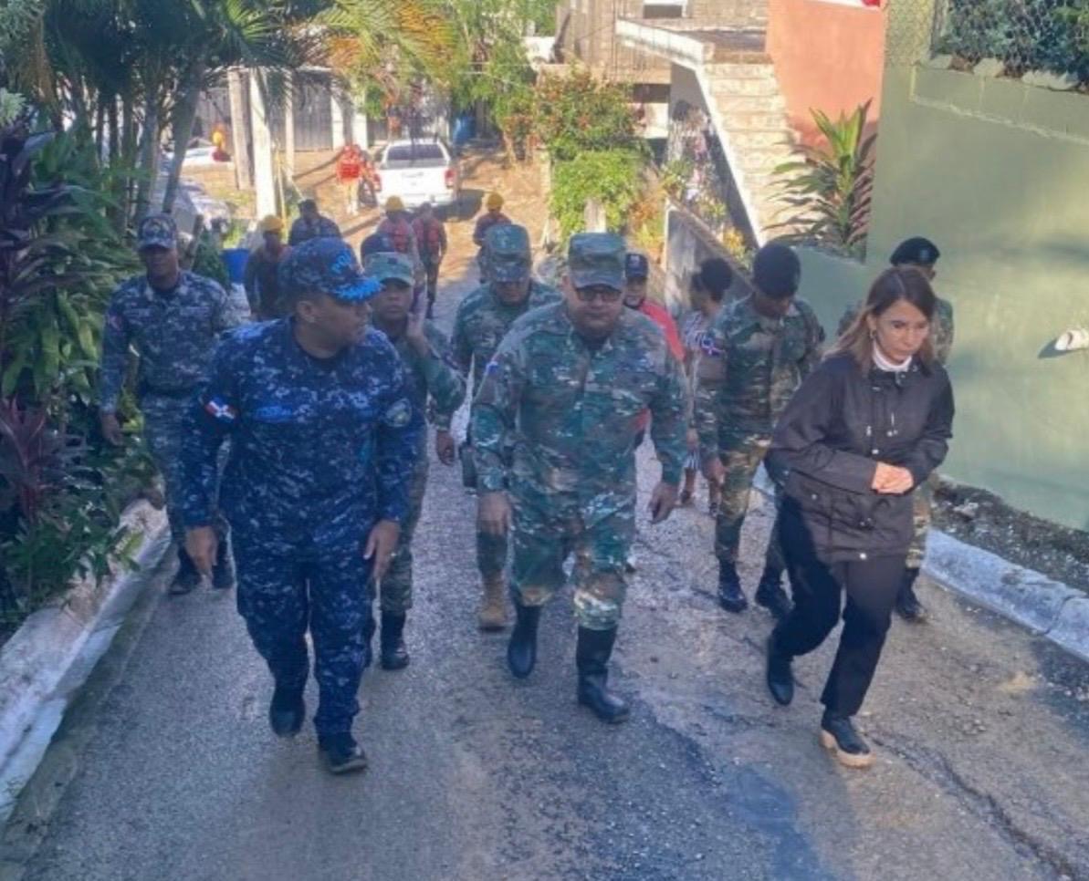 Fuerza Aérea lidera rescates y salva vidas tras inundaciones en Puerto Plata