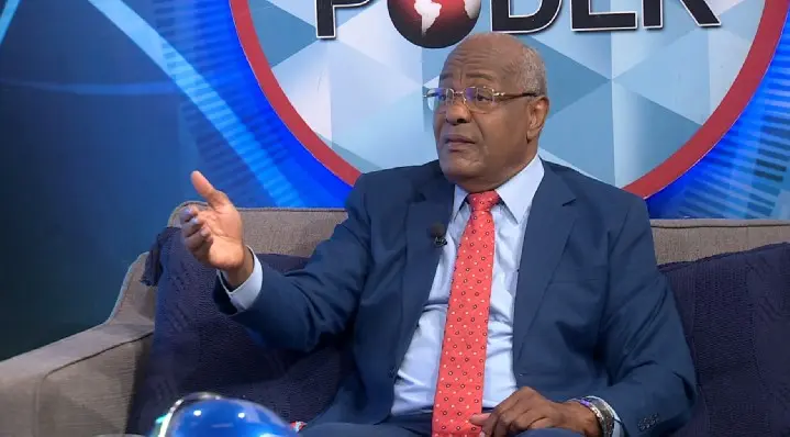 Los hechos sociales, la realidad social y las redes sociales